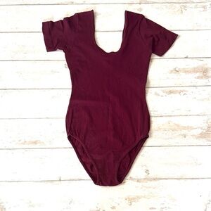 Women’s Maroon Bodysuit Leotard One Piece Belfry Brand Size M/L Short Sleeves